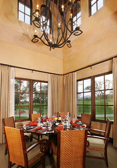 golf clubhouse dining room
